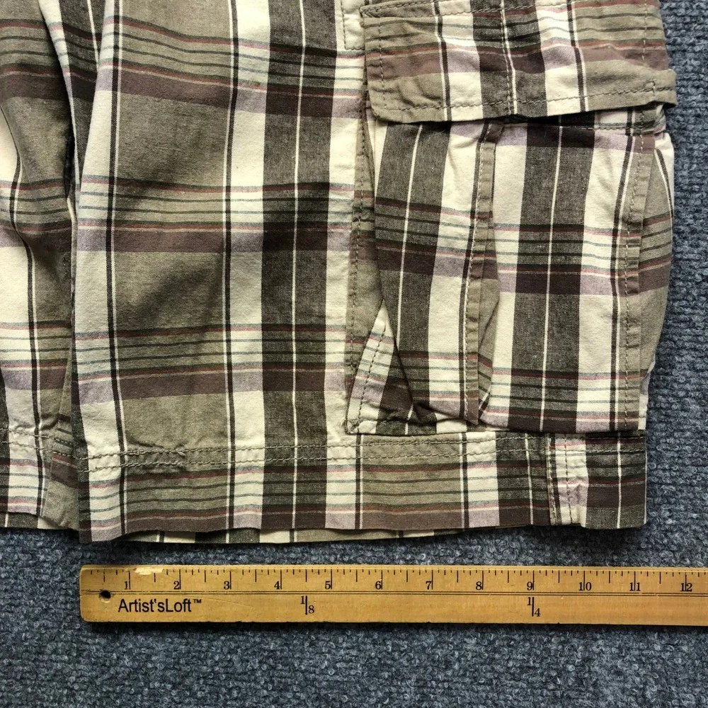 Levis Mens Plaid Cargo Shorts Brown Tan Cotton Size 34 Relaxed Fit Utility
